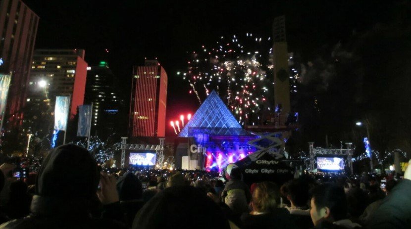 2022 Edmonton New Years Fireworks